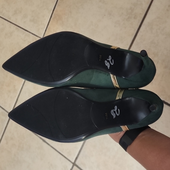 New Marc Fisher Heels - Picture 5 of 5